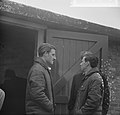 Training Zandvoort Grand Prix , Graham Hill (links) en Jim Clark in gesprek, Bestanddeelnr 917-9729.jpg