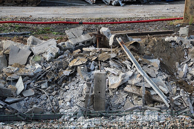 File:Travaux gare de Gif-sur-Yvette 10.jpg