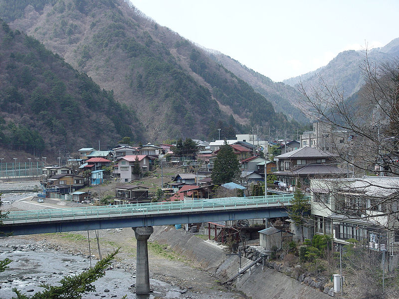 File:View of Tabayama Village, Yamanashi prefectural road route 18.jpg