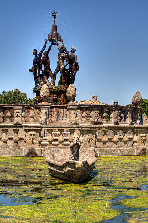 Fontana con le statue del Giambologna, Villa Lante, Bagnaia