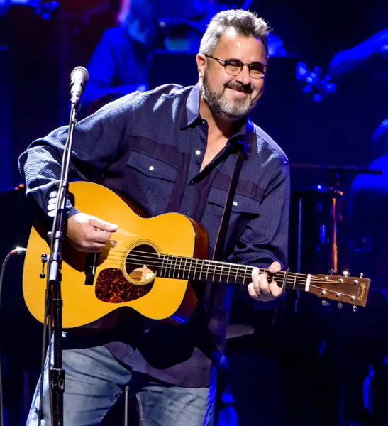 File:Vince Gill.png