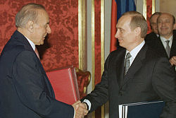 President Putin with President Heydar Aliyev of Azerbaijan during a ceremony for signing Russian-Azerbaijani documents. Vladimir Putin 25 January 2002-1.jpg