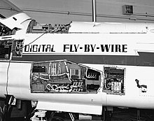 Fly-by-Wire-System mit Apollo Guidance Computer in einer F-8 „Crusader“ der NASA