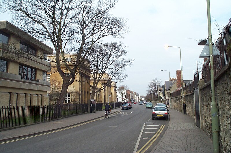 File:Walton Street Jericho Oxford looking north 20060314.jpg