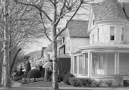 Washington Avenue in Vandergrift