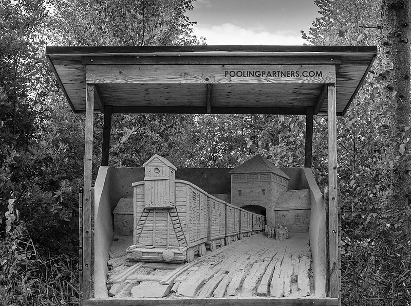 File:Zandsculpturen in het Kuinderbos (Flevoland). 31-08-2020. (actm.) 16.jpg