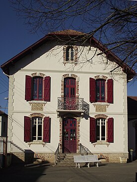 École maternelle de Tournay (Hautes-Pyrénées, France).JPG
