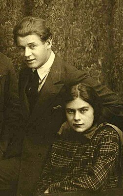 С. А. Есенин и С. А. Толстая-Есенина. 1925 год