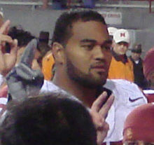 Moala celebrates a victory during the 2007 season 091507-USCNeb-FiliMoala.jpg