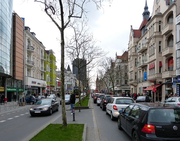 File:120401-Steglitz-Schlossstrasse.JPG