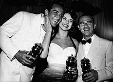 Vittorio Gassman, Giovanna Ralli and Alberto Lattuada awarded at the 1957 Grolla d'oro 1957 Grolla d'oro - Vittorio Gassman, Giovanna Ralli and Alberto Lattuada.jpg