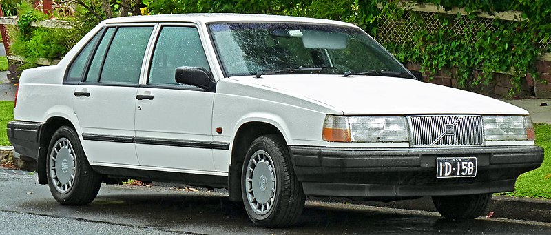 File:1992 Volvo 940 GL sedan (2011-10-25).jpg