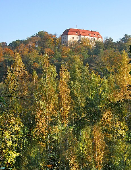 File:20071016005DR Wolkenburg (Limbach-Oberfrohna) Schloß.jpg