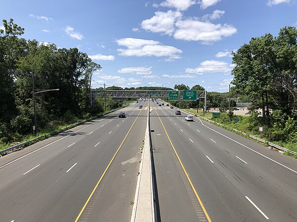 Route 3 westbound at the Garden State Parkway interchange in Clifton