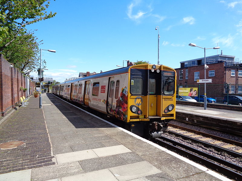 File:507002 departs Birkdale.jpg