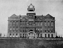 Southwestern administration building in 1919 Administration building, Oracle, The (1919) (14779122651) (cropped).jpg