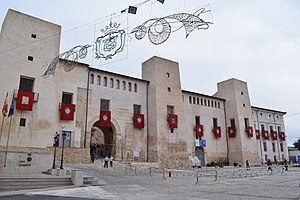 Albaida. Palau i plaça Major 4.jpg