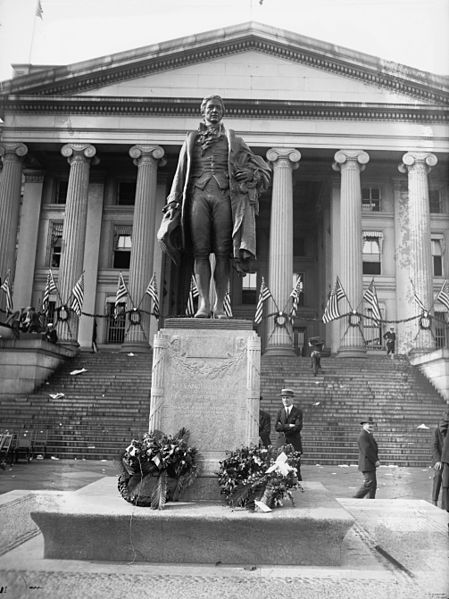 File:Alexander Hamilton statue, Washington D.C. 24200u original.jpg