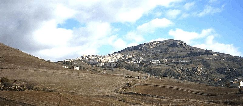 File:Alia (panorama).jpg