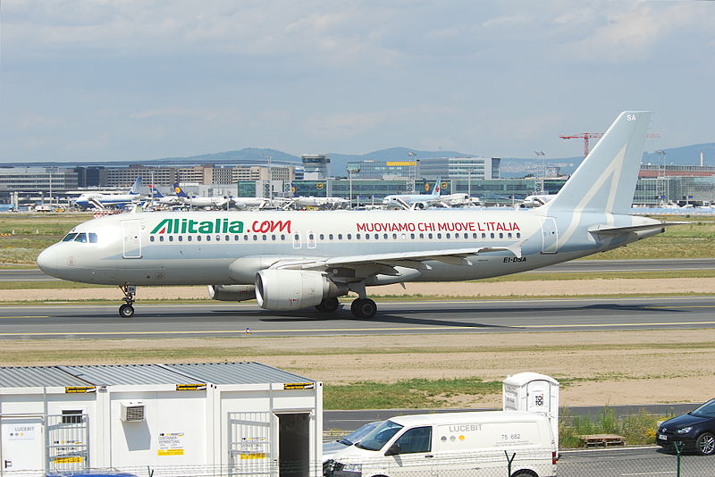 File:Alitalia Airbus A320-216; EI-DSA@FRA;06.07.2011 603ko (5915219304).jpg