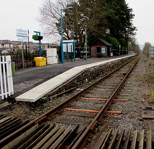 Ammanford stasiun kereta api - geograph.org.inggris - 4345208.jpg