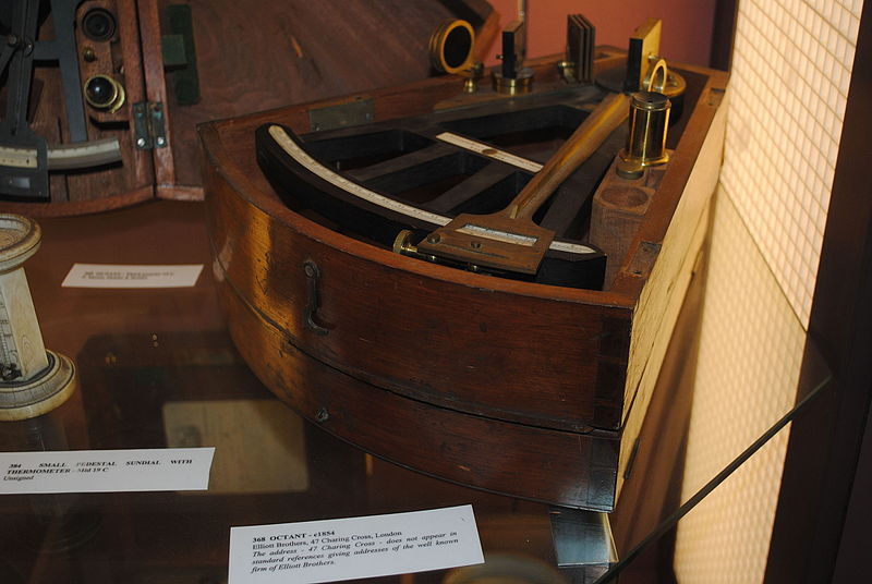 File:An octant at the National Science Museum at Maynooth.JPG