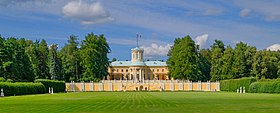 Arkhangelskoe Palace.jpg