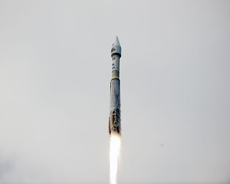 File:Atlas V launches with MAVEN (KSC-2013-4054).jpg