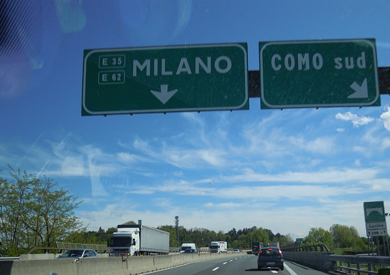 File:Autoroute italienne A9 Como sud.jpg