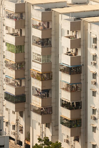 File:Balconies of Sri Sai Pragati Pride Apartments, Uppal.jpg