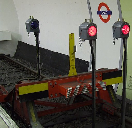 Bank underground station - geograph.org.uk - 1137559