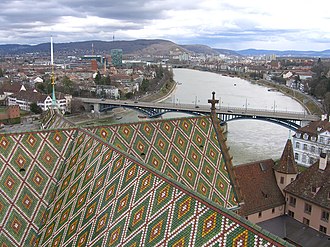 Rhine knee, view from Basel Minster Basel-Muensterblick-2006-patpatpat1.jpg