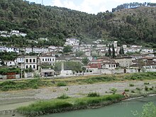 קובץ:Berat,_Gorice_quarter.JPG