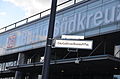 Parvis de la gare de Berlin Südkreuz renommé en son honneur.