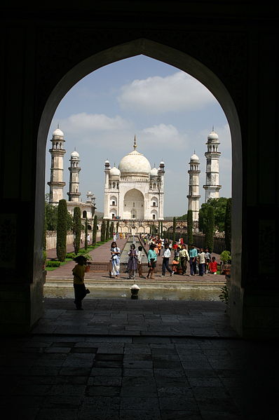 File:Bibi ka maqbara 12.jpg