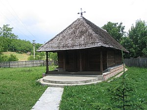 Biserica de lemn „Cuvioasa Paraschiva” Costești, Zorile.jpg