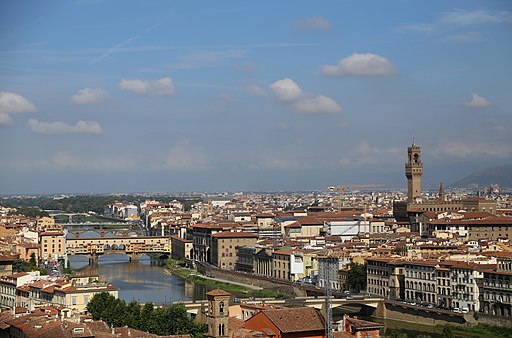 Piazzale Michelangelo, con veduta del Ponte Vecchio, degli Uffizi e Palazzo Vecchio