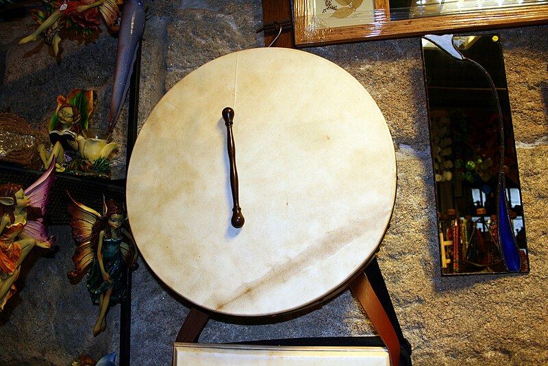 File:Bodhrán in Allariz, Ourense, Galicia.jpg