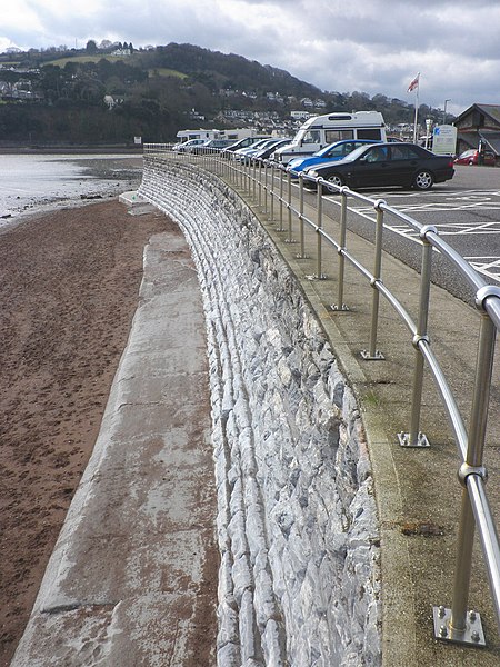 File:Breakwater, Teignmouth - geograph.org.uk - 1731187.jpg