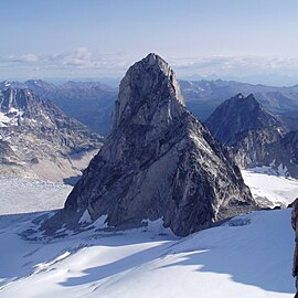 Bugaboo Spire in the Bugaboos, Bugaboo Provincial Park, Canadian Rockies, srpen 2006.jpg