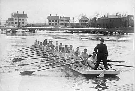 Bundesarchiv Bild 102-12716, Cambridge, Rudertraining der Hochschulmannschaft.jpg