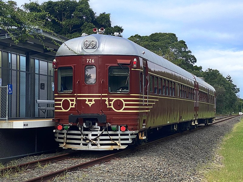 File:Byron Bay Solar Powered Train.jpg