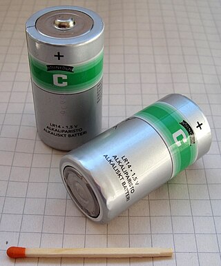 <span class="mw-page-title-main">C battery</span> Standard size of dry cell battery