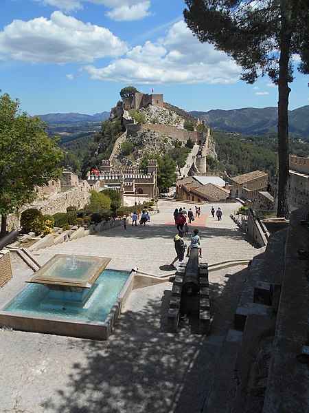 File:Castillo de Xátiva 97.jpg