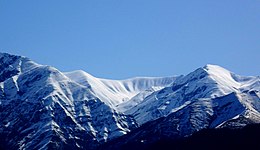 Qaraqaya zirvəsi. 3465 m. (sağda)