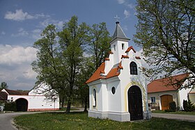Chapel in Dívčice (2).JPG