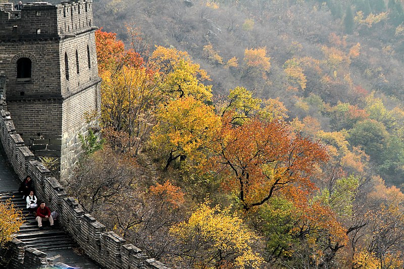 File:China-Grosse Mauer-208-Herbstlaub-2012-gje.jpg