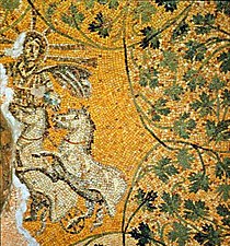 Uma representação de Jesus como o deus-sol Hélio (mitologia)/Sol Invicto andando em sua carruagem. Mosaico do século III sobre as grutas do Vaticano sob Basílica de São Pedro.