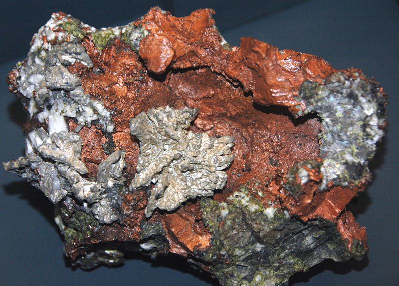 File:Copper and silver (Mesoproterozoic, 1.05-1.06 Ga; Adventure Mine, Ontonagon County, Upper Peninsula of Michigan, USA) (16691572374).jpg