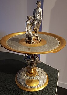Alumínium pohár, amelyet St Germain en Laye lakói felajánlottak Mr. de Breuvery.jpg